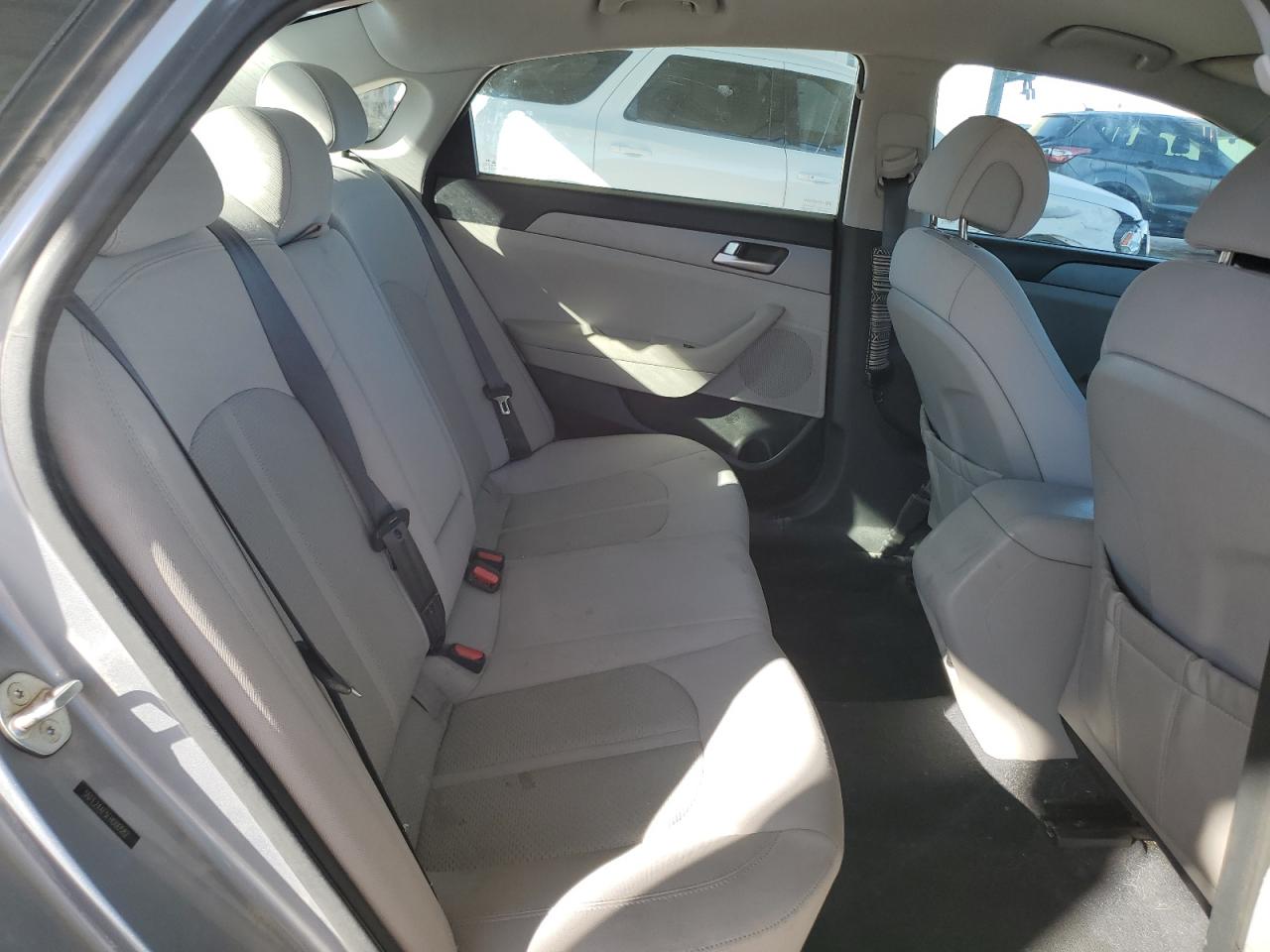 2015 Hyundai Sonata - Image 10