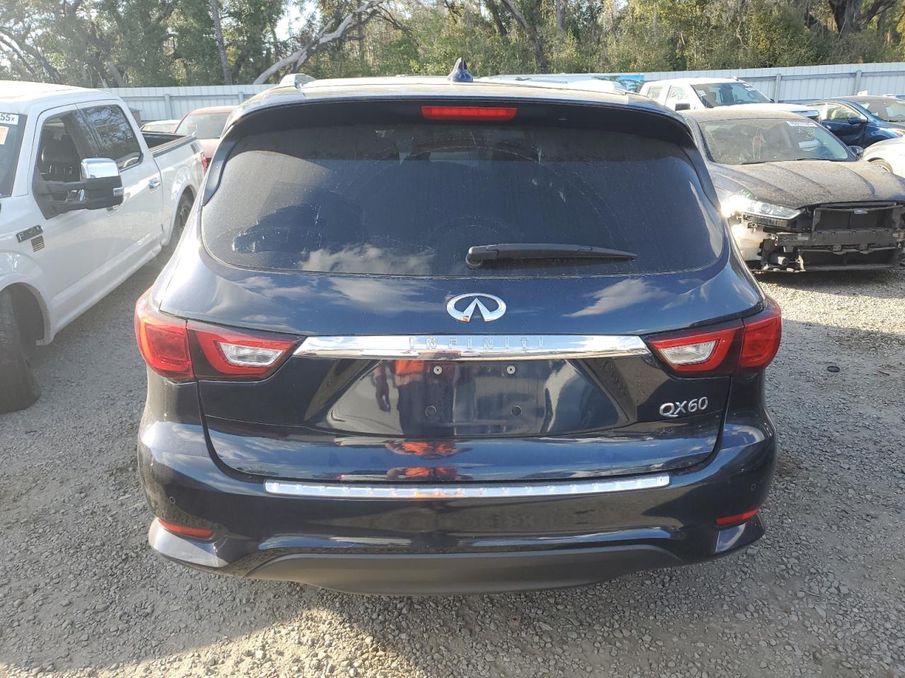 2017 Infiniti QX60 - Image 6