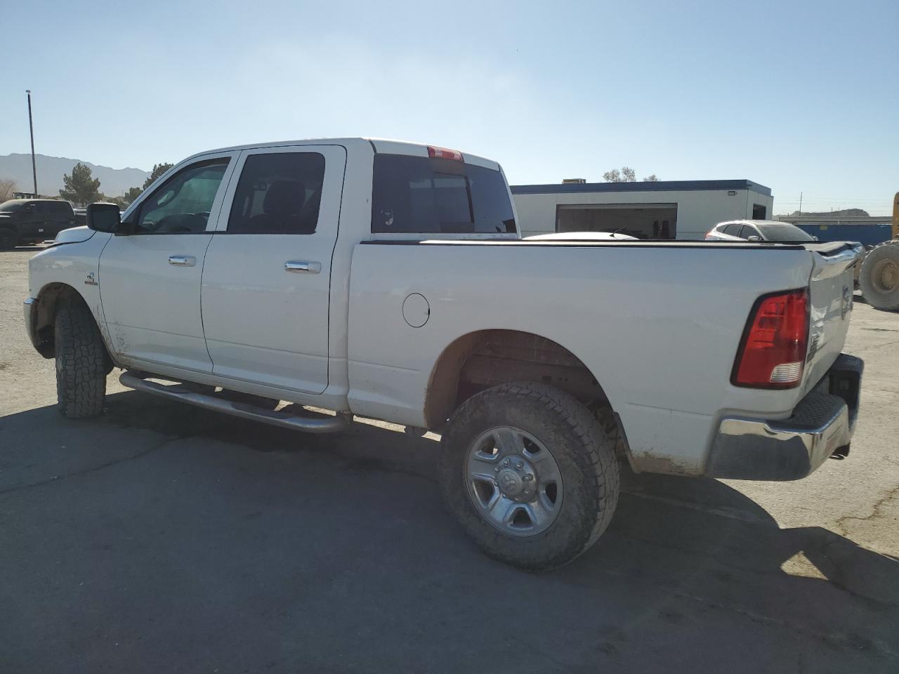 2016 RAM 2500 - Image 2