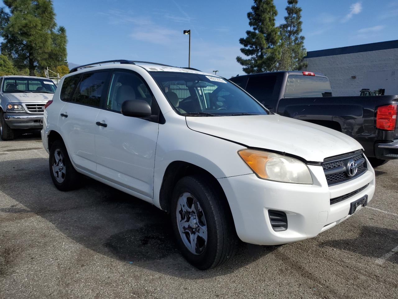 2010 Toyota RAV 4 - Image 4