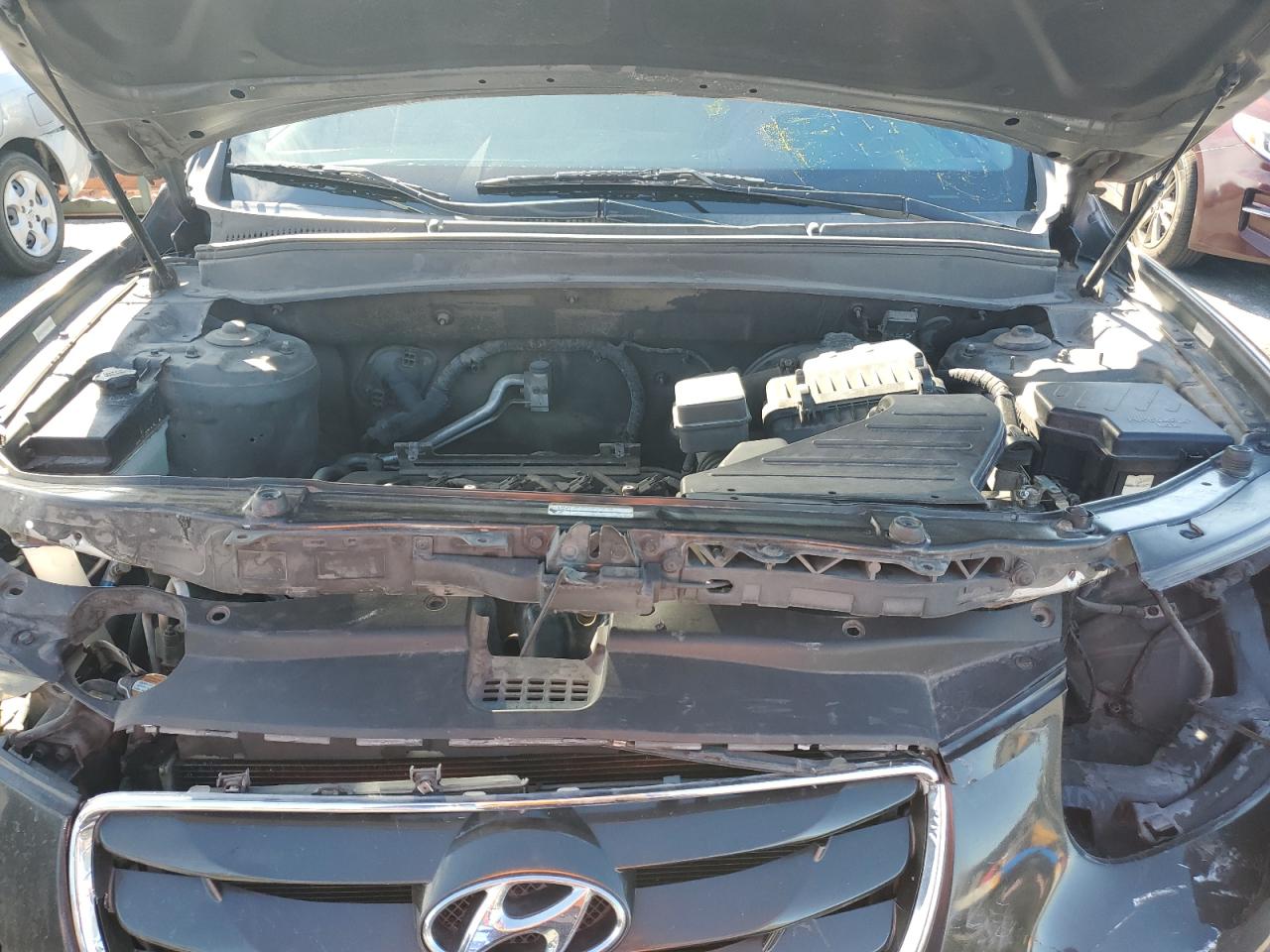 2010 Hyundai Santa Fe - Image 12