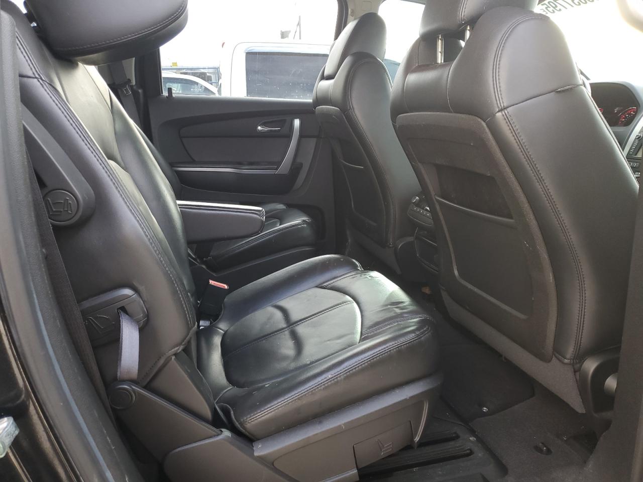 2011 GMC Acadia - Image 10