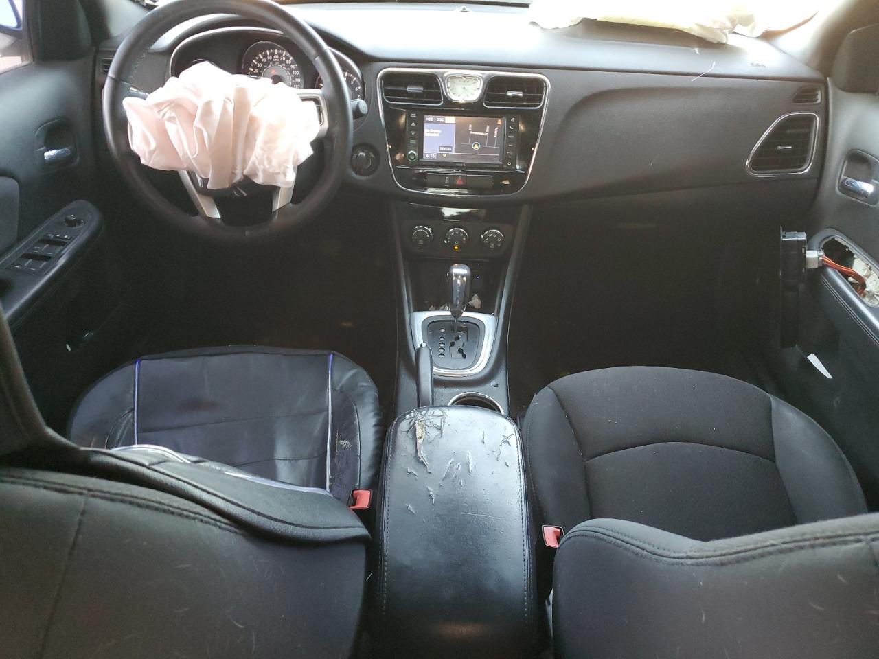 2012 Chrysler 200 - Image 8