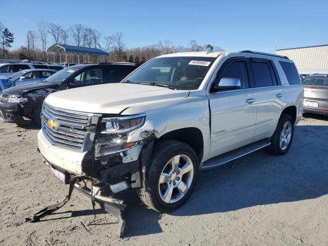 Parquets CHEVROLET TAHOE 2015 White