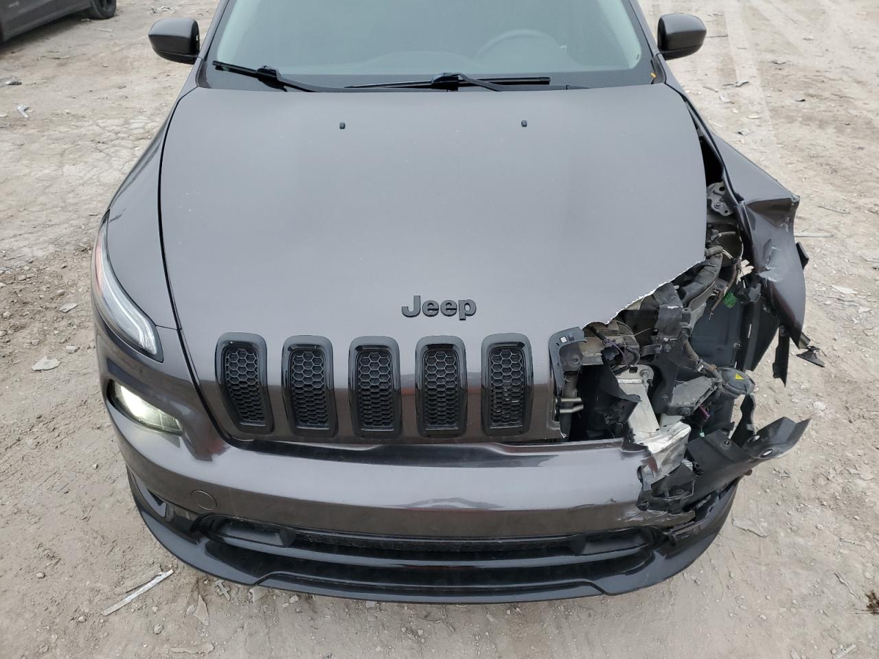 2018 Jeep Grand Cherokee - Image 12