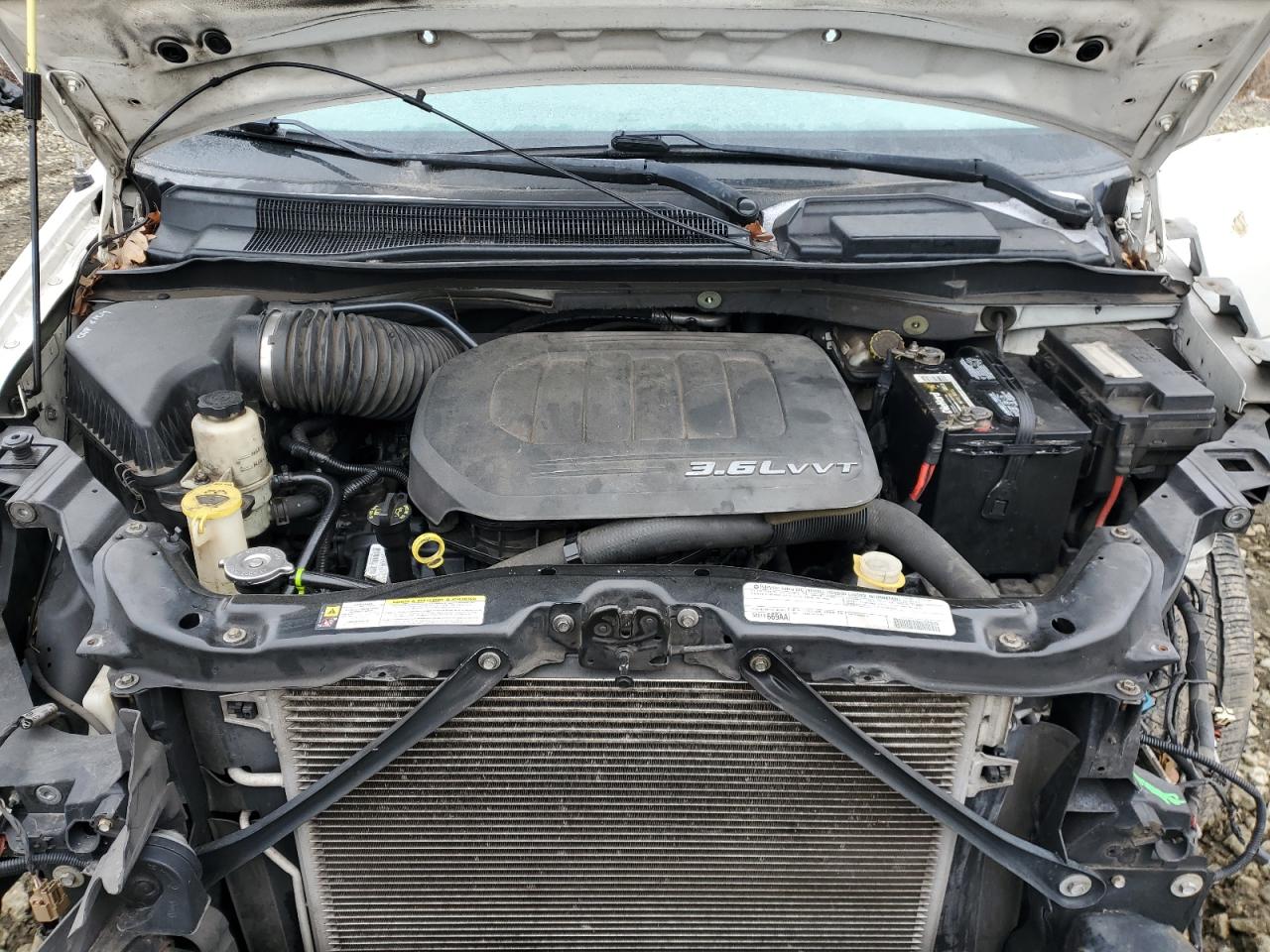 2012 Chrysler Town & Country - Image 12