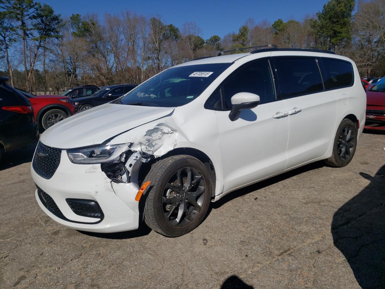 2023 Chrysler Pacifica Touring L for Sale in Austell, GA - Front End