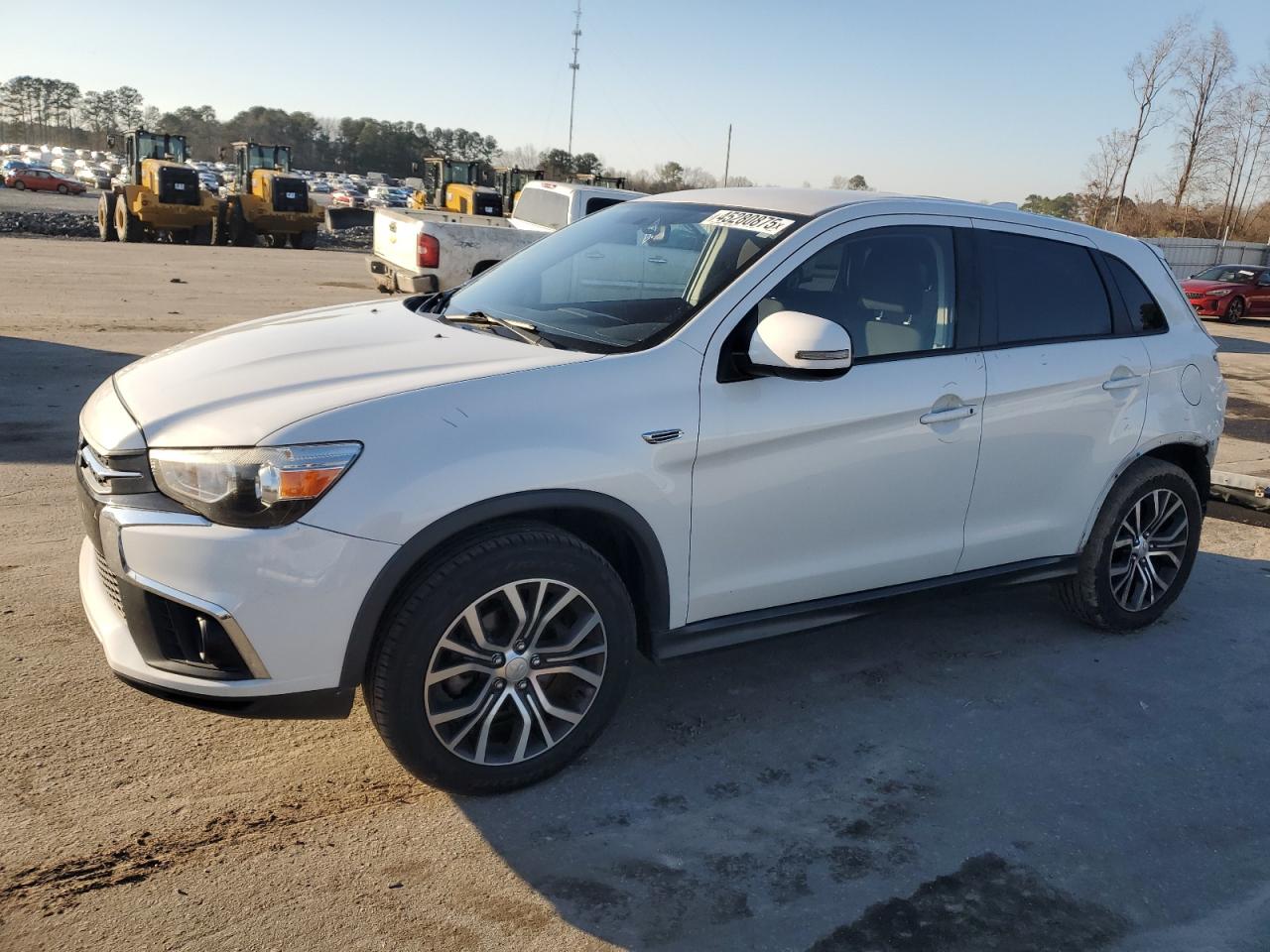 2018 Mitsubishi Outlander - Image 1