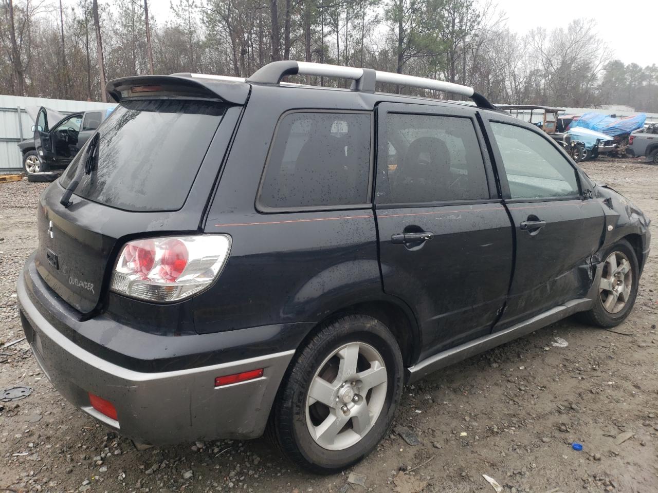 2004 Mitsubishi Outlander - Image 3