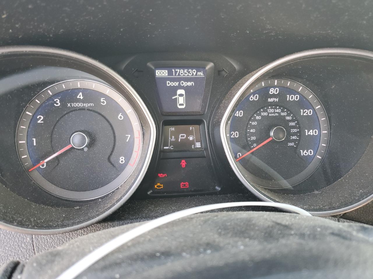 2014 Hyundai Elantra - Image 9