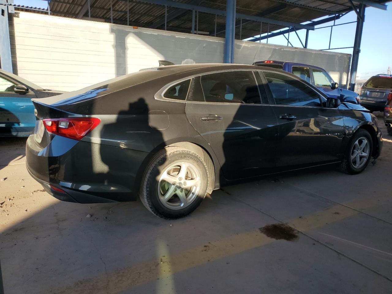 2017 Chevrolet Malibu - Image 3