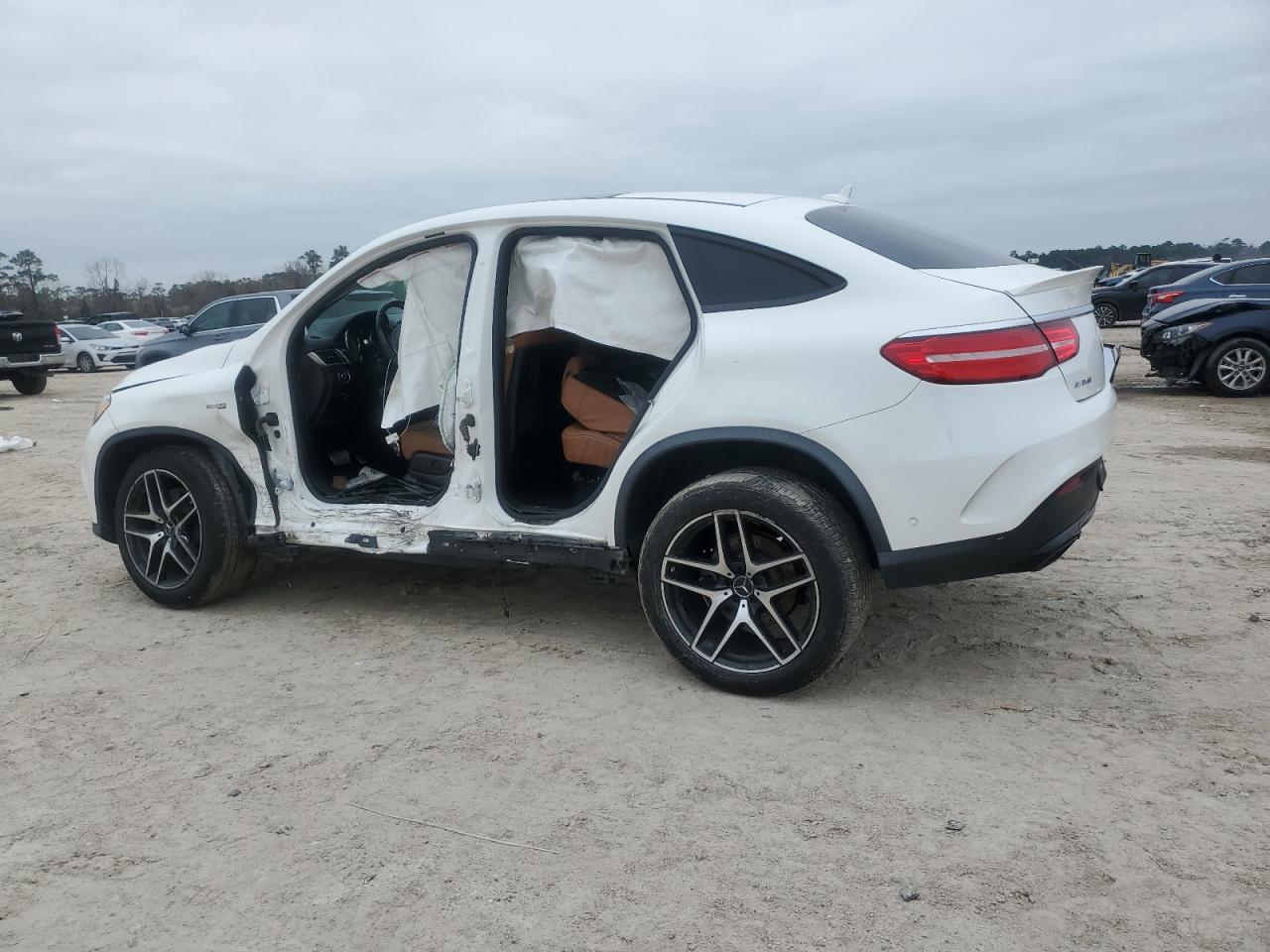 2019 Mercedes-Benz GLE - Image 2