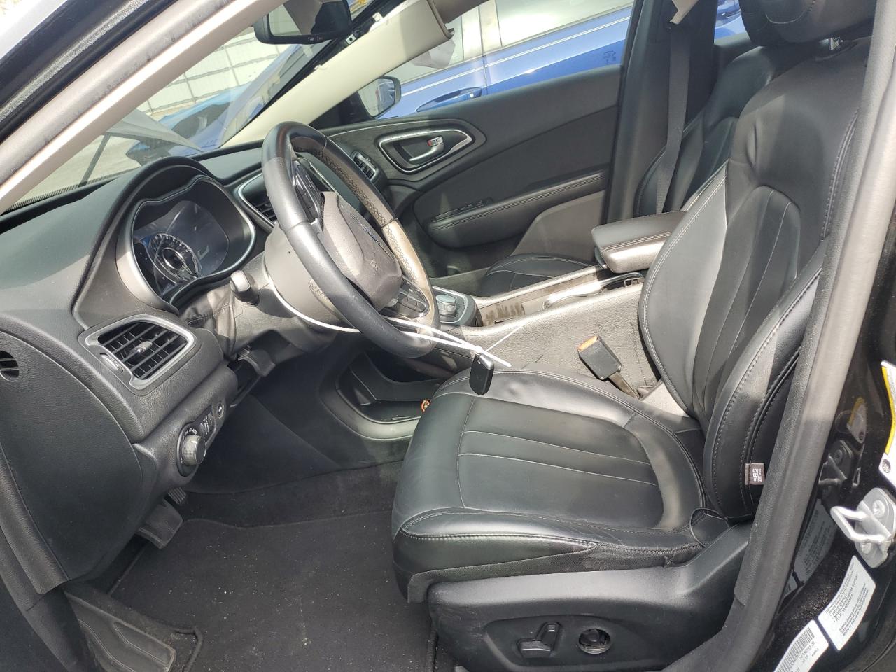 2016 Chrysler 200 - Image 7