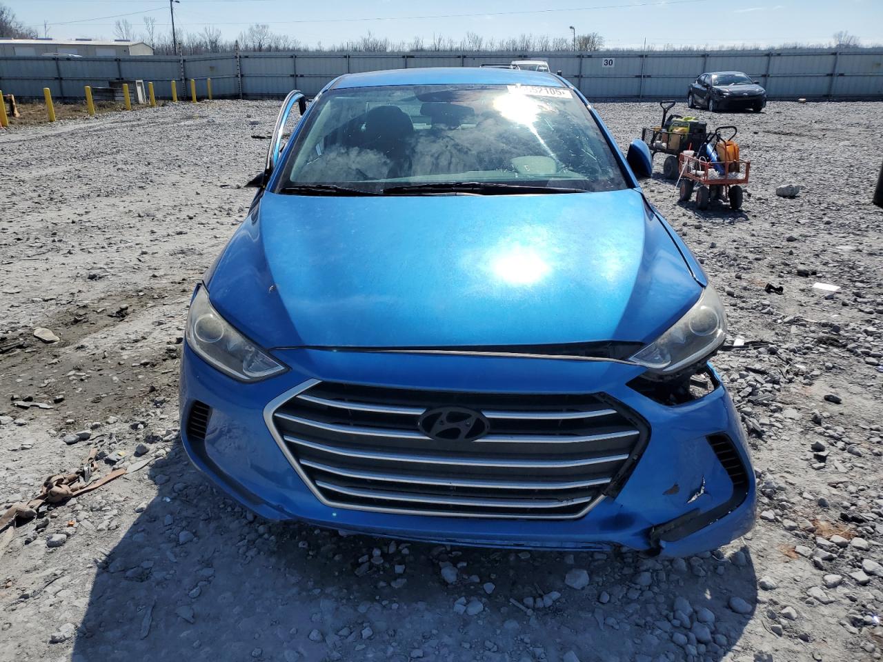 2017 Hyundai Elantra - Image 5