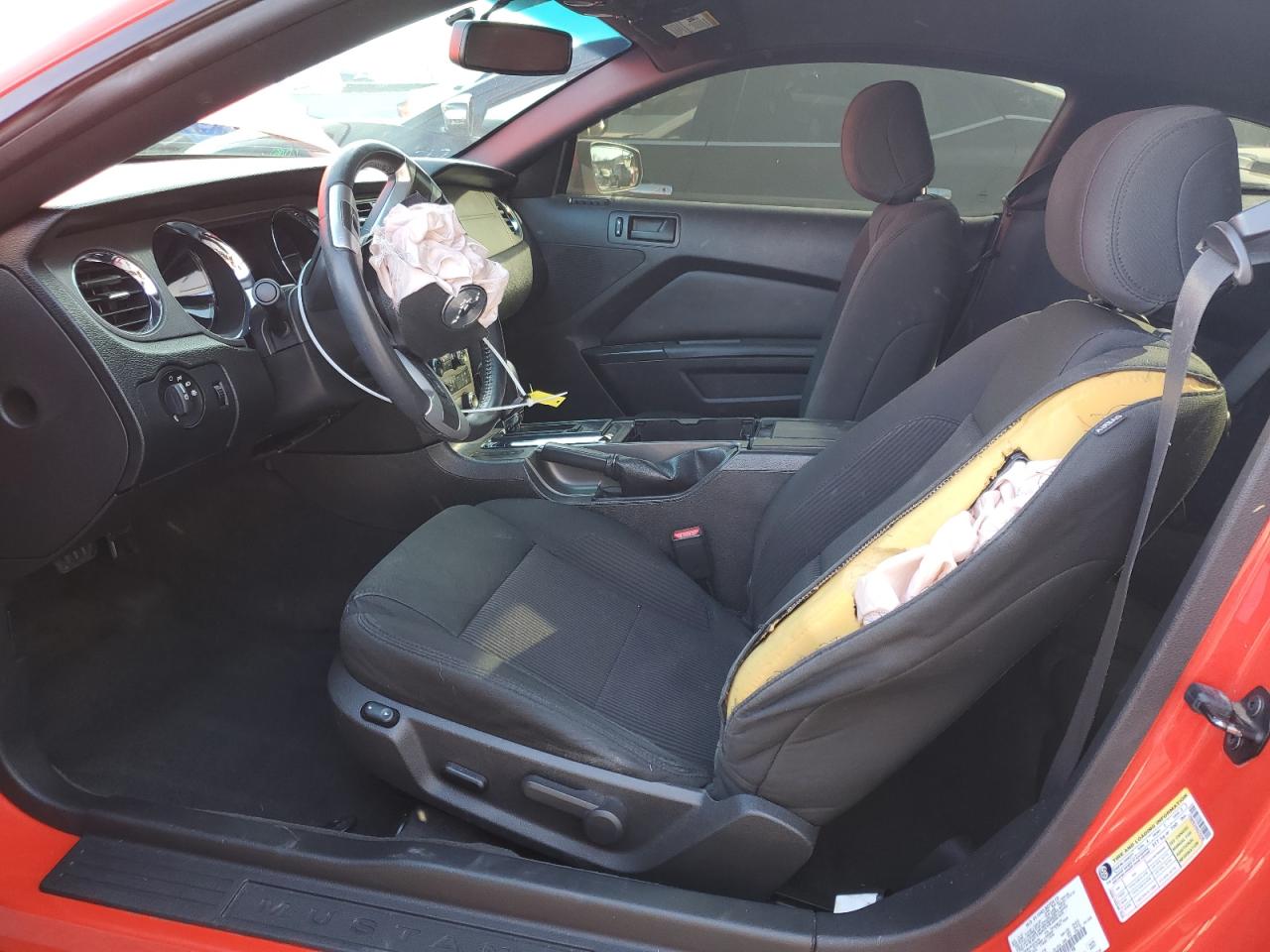 2013 Ford Mustang - Image 7
