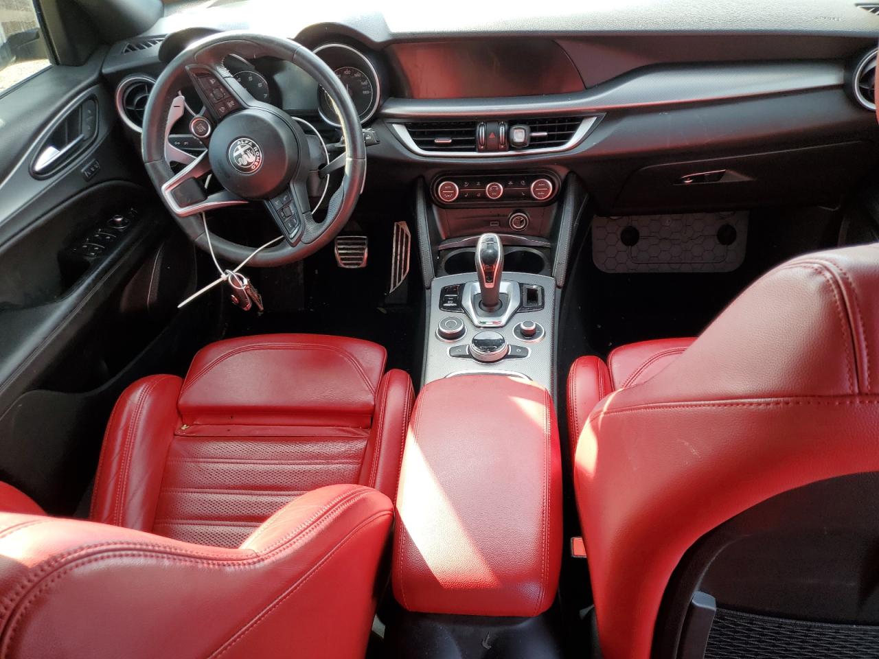 2022 Alfa Romeo Stelvio - Image 8