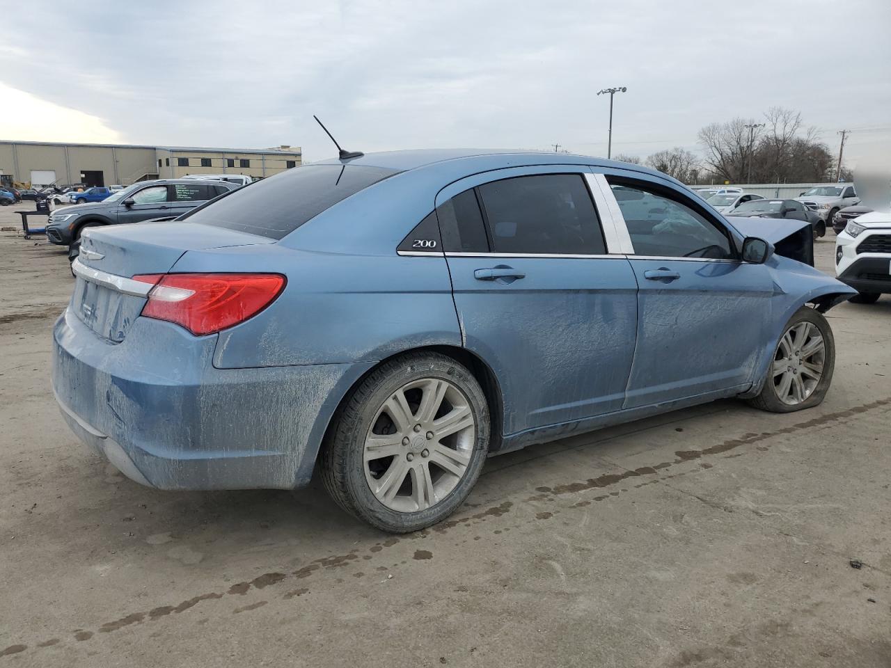 2011 Chrysler 200 - Image 3