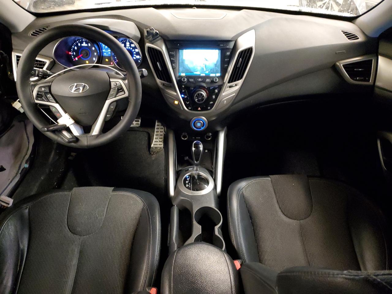 2012 Hyundai Veloster - Image 8