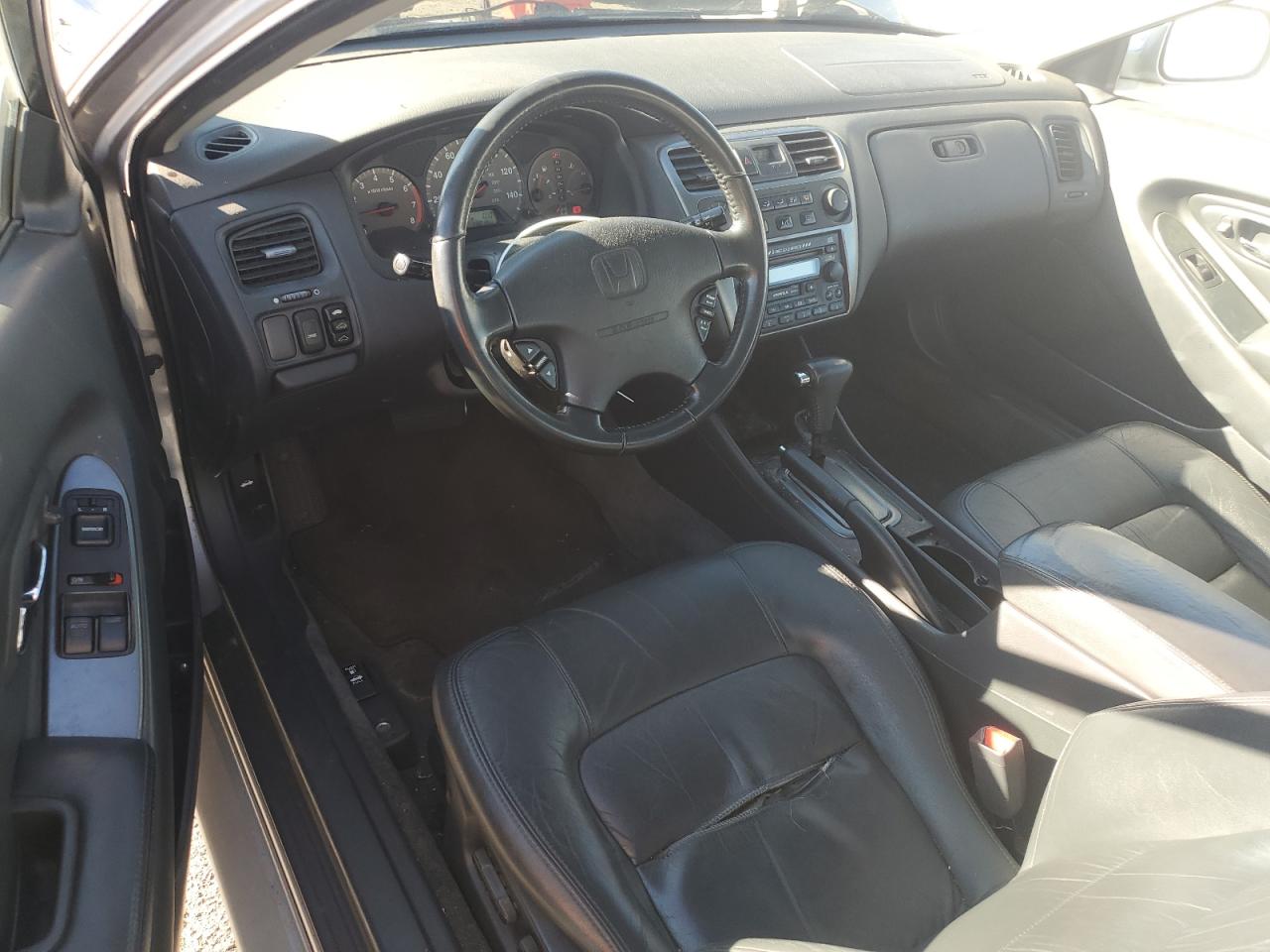 2002 Honda Accord - Image 8