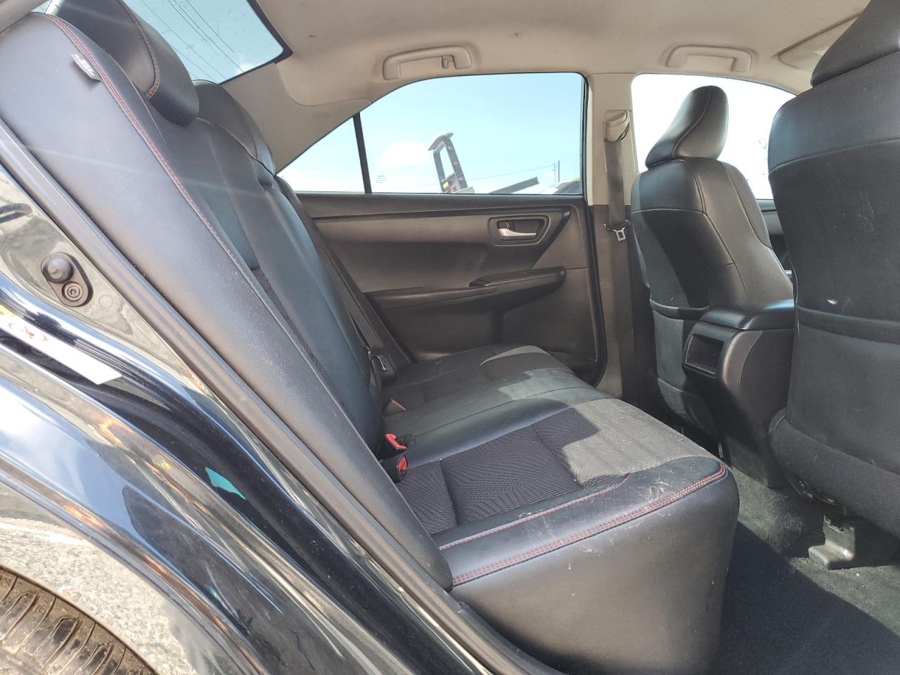 2016 Toyota Camry - Image 10
