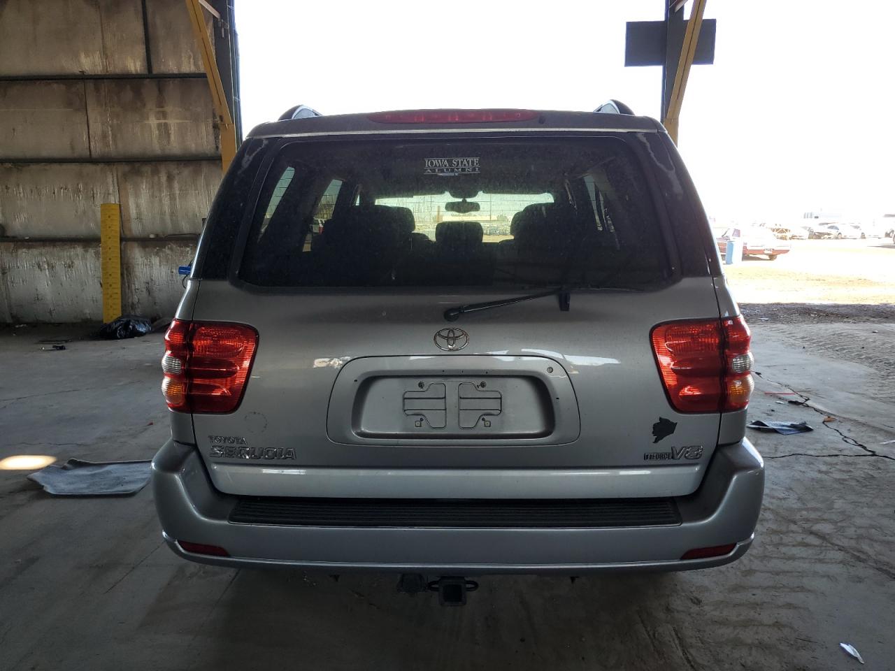 2003 Toyota Sequoia - Image 6