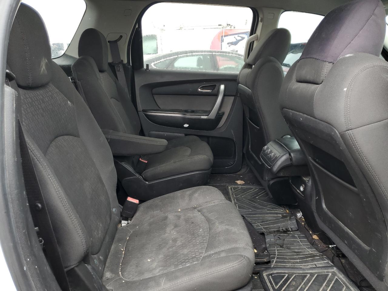 2010 GMC Acadia - Image 10