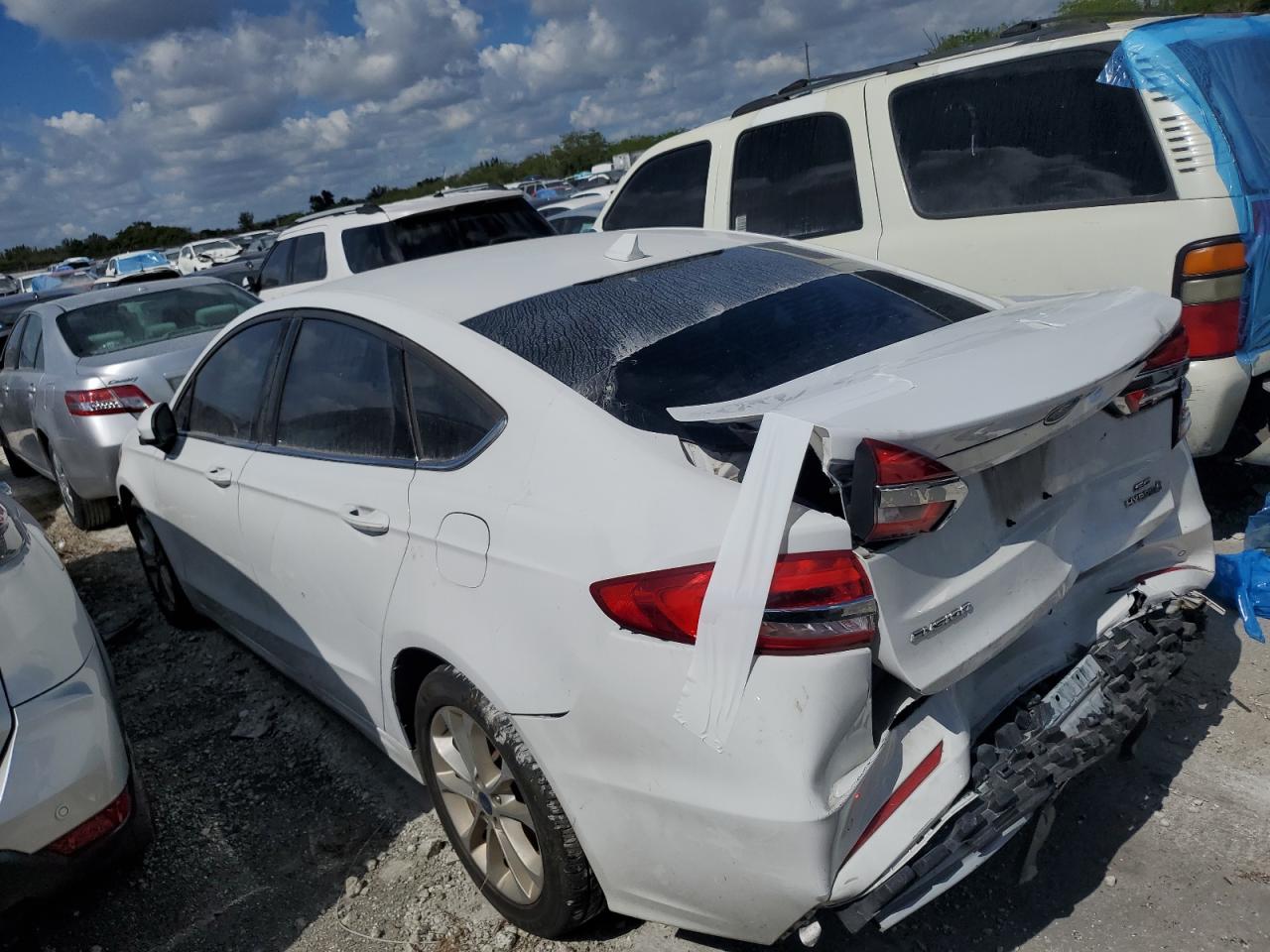 2019 Ford Fusion - Image 2