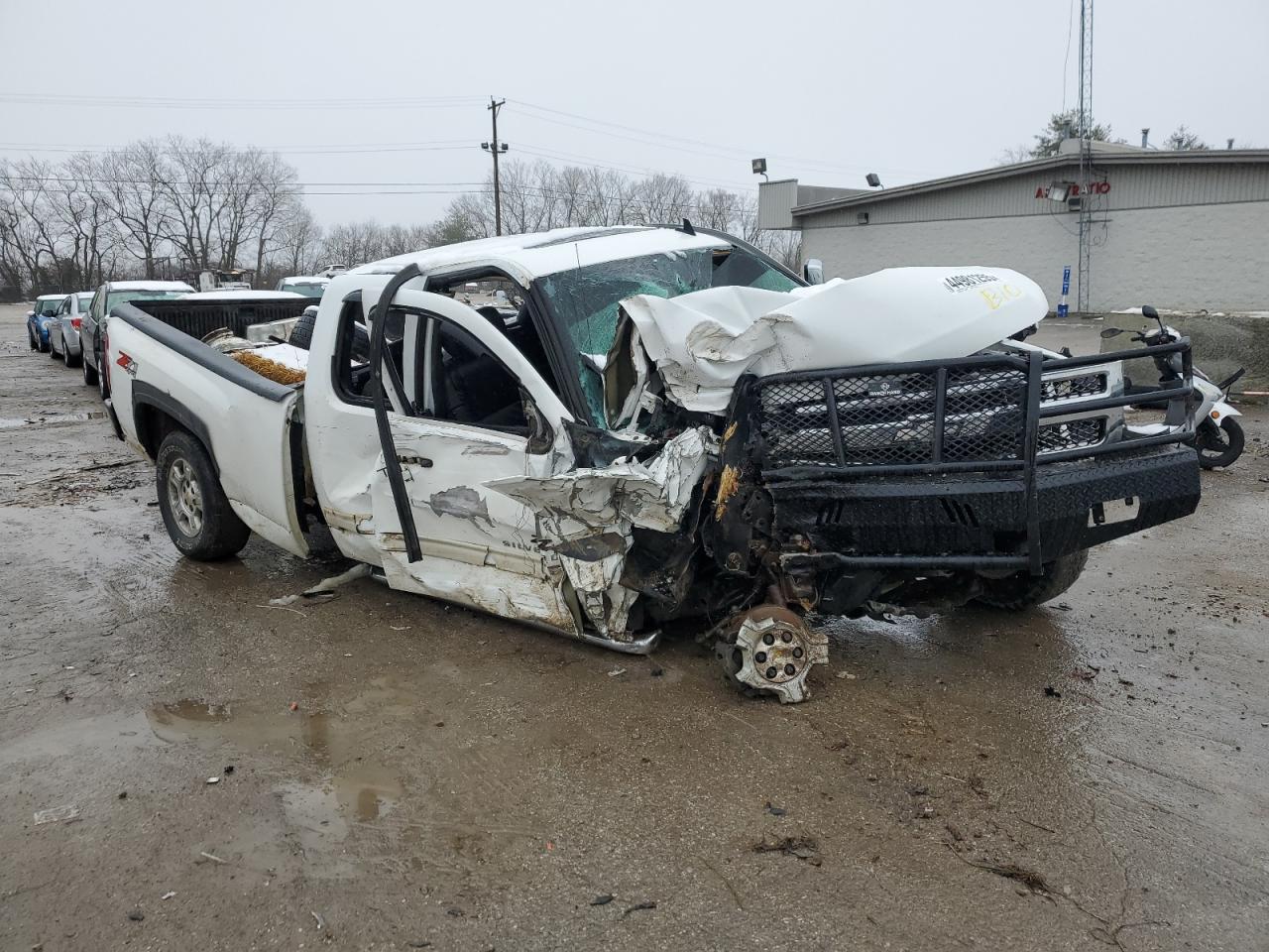 2009 Chevrolet Silverado - Image 4