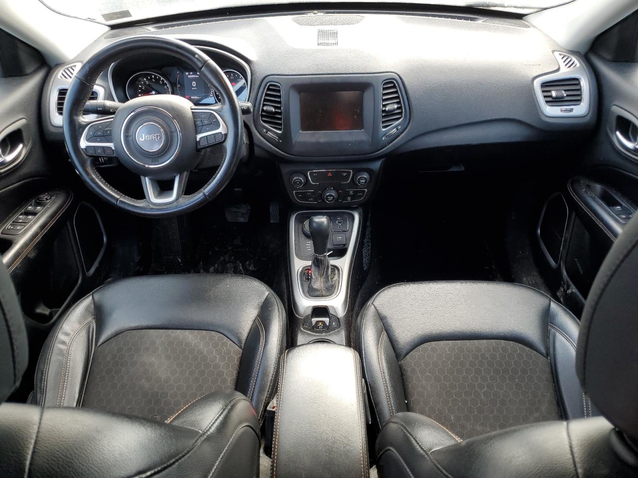 2020 Jeep Compass - Image 8