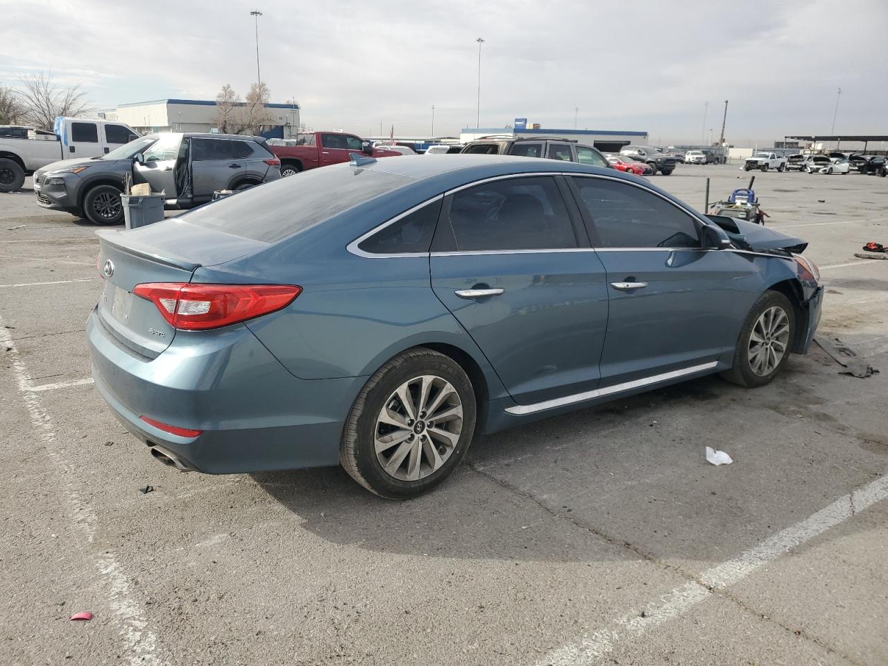 2015 Hyundai Sonata - Image 3