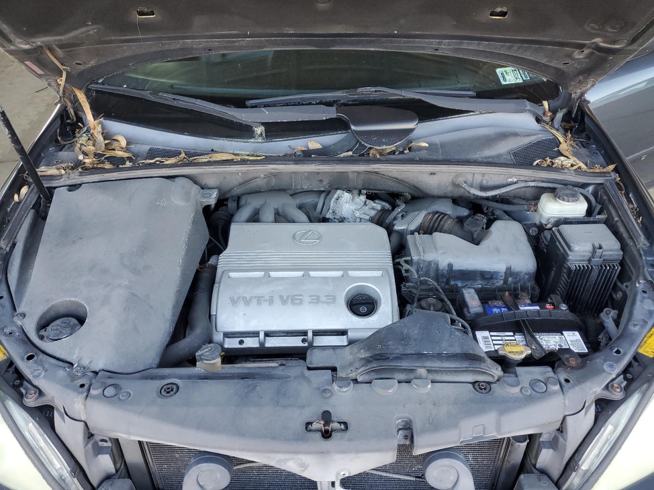 2004 Lexus RX - Image 12