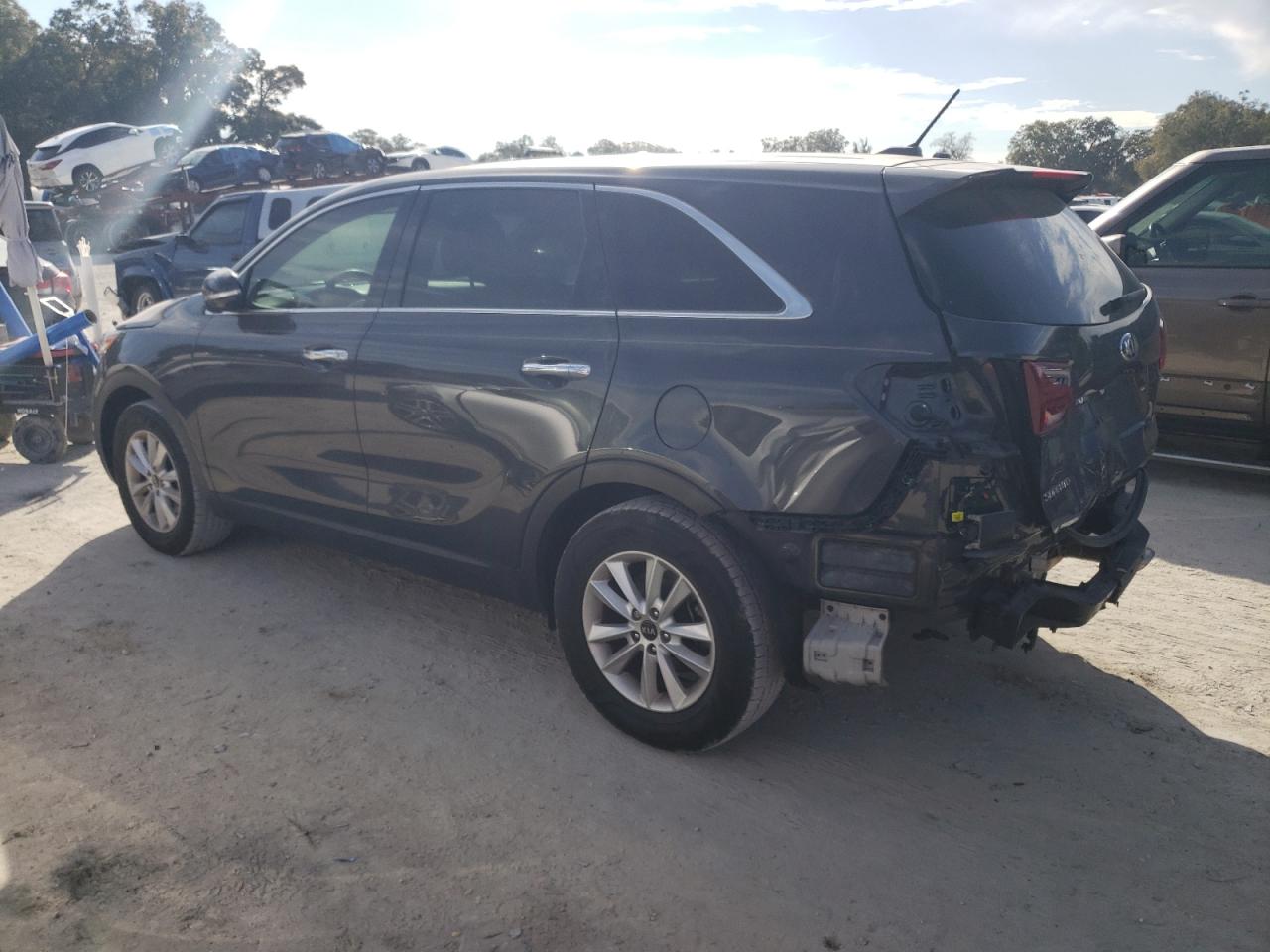 2019 Kia Sorento - Image 2