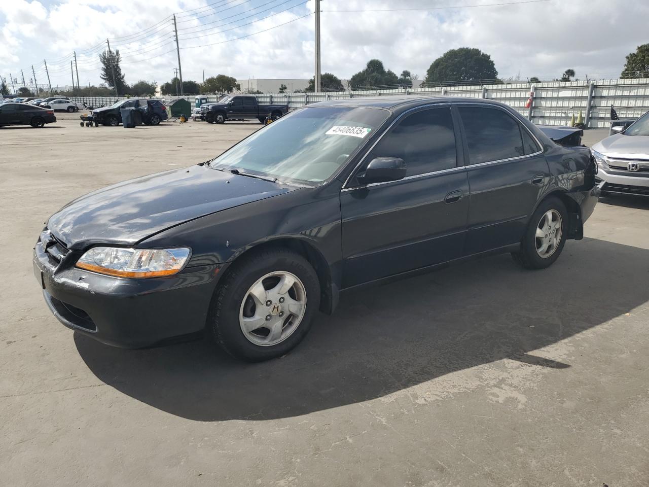 2000 Honda Accord - Image 1