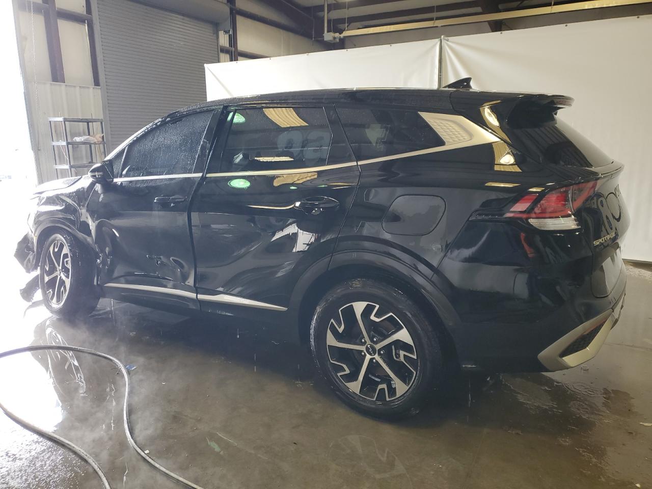 2023 Kia Sportage - Image 2