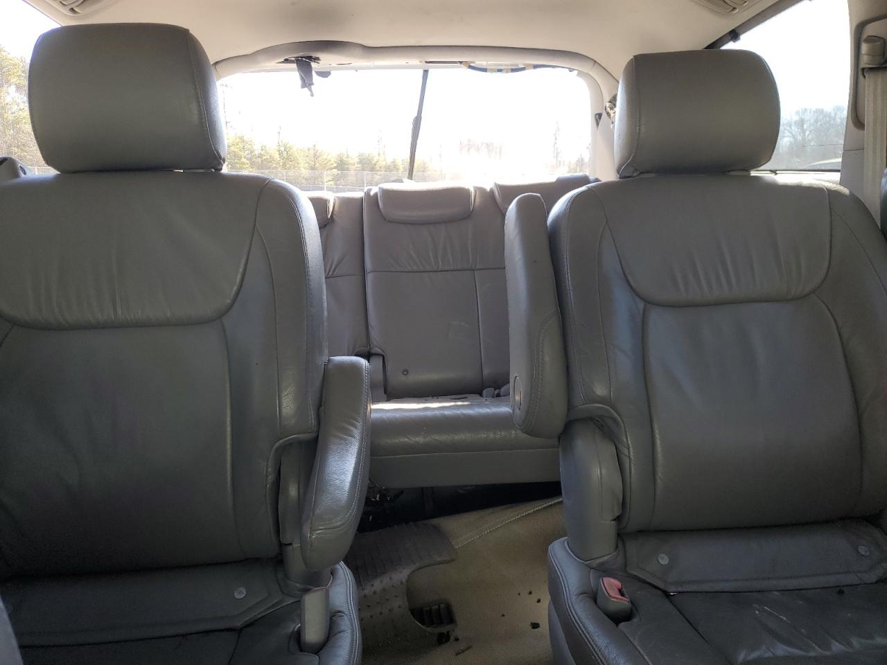 2008 Toyota Sienna - Image 10
