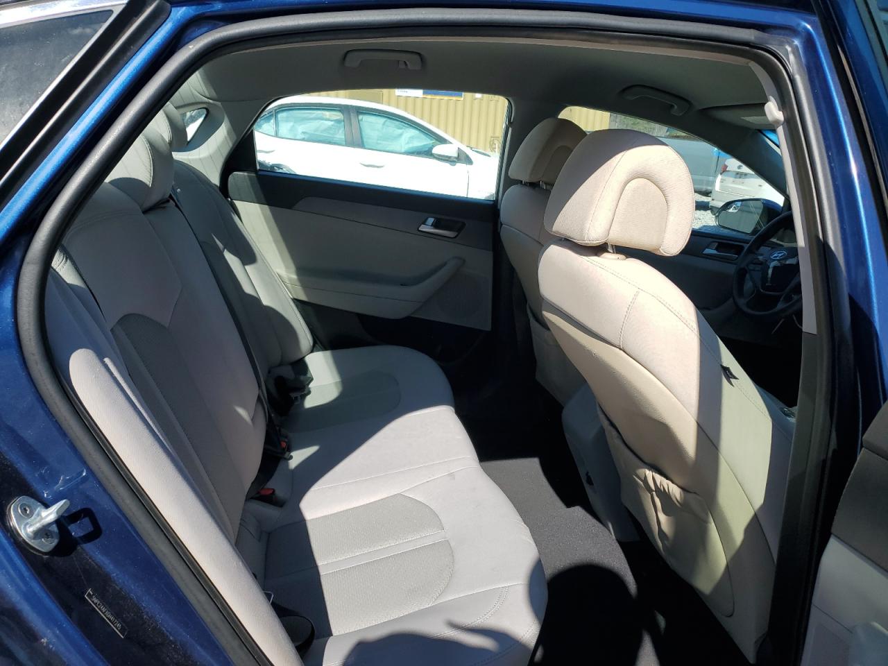2016 Hyundai Sonata - Image 10