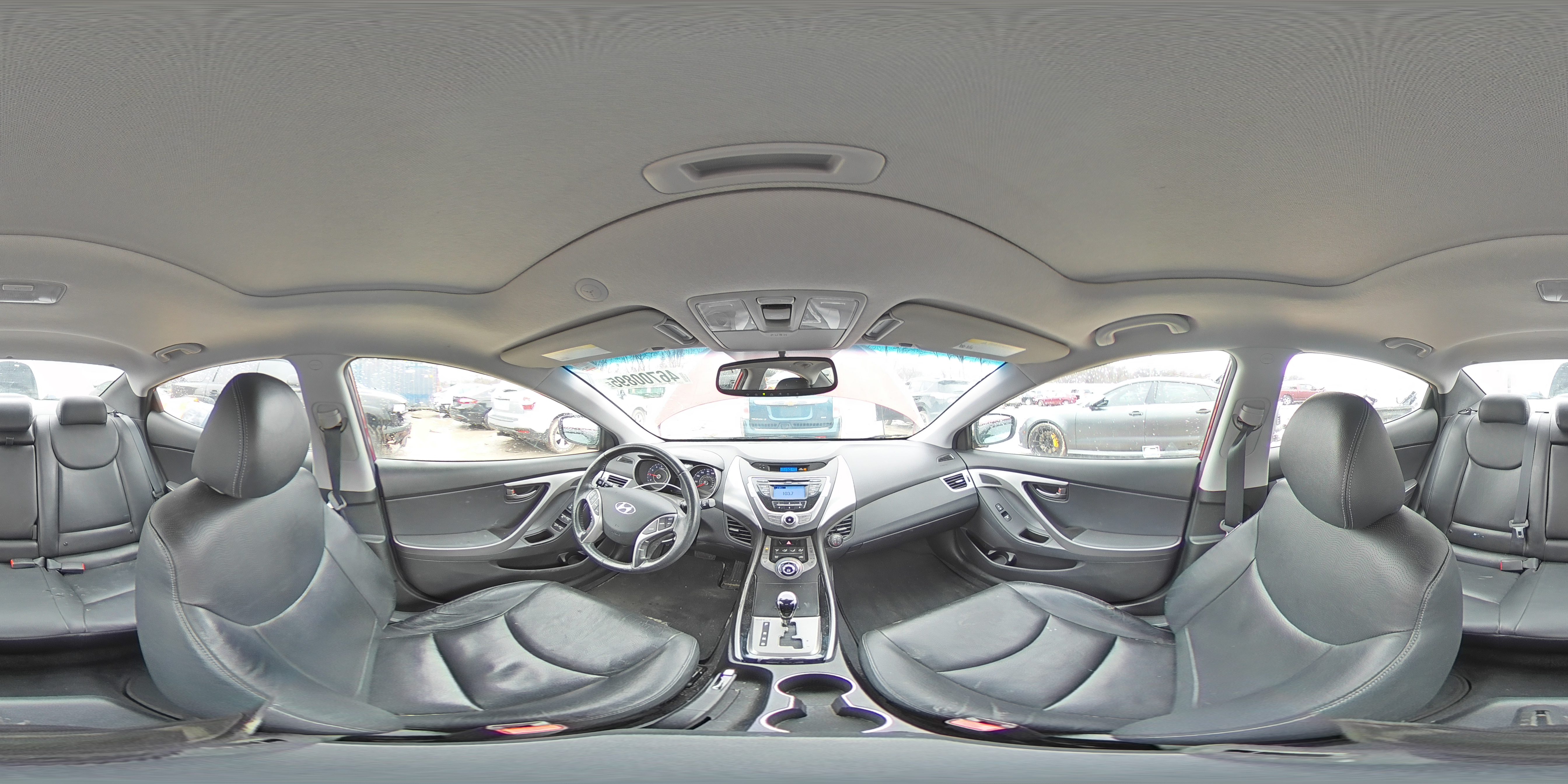 2013 Hyundai Elantra - Image 14