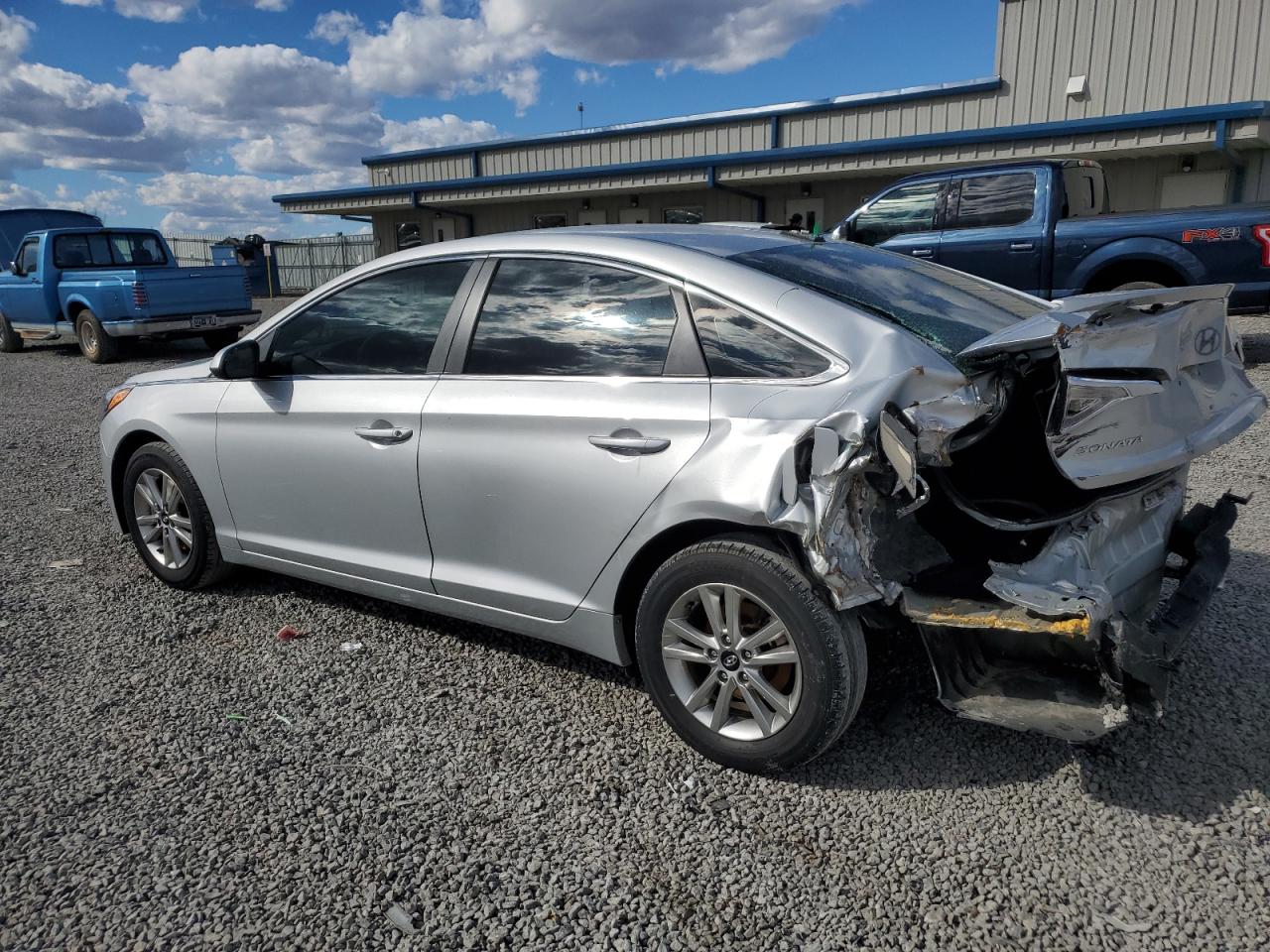 2015 Hyundai Sonata - Image 2