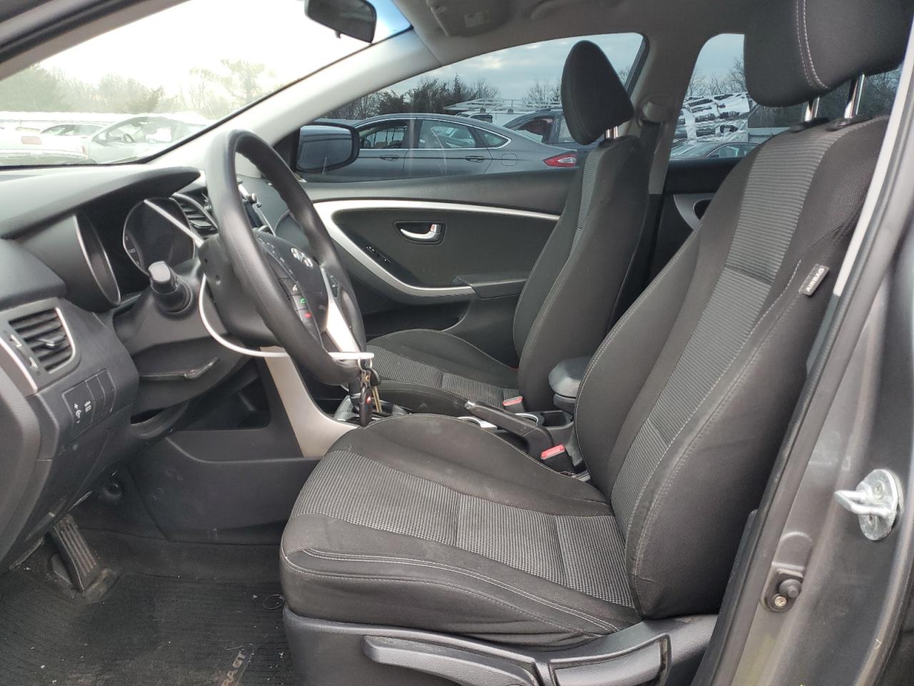 2016 Hyundai Elantra - Image 7