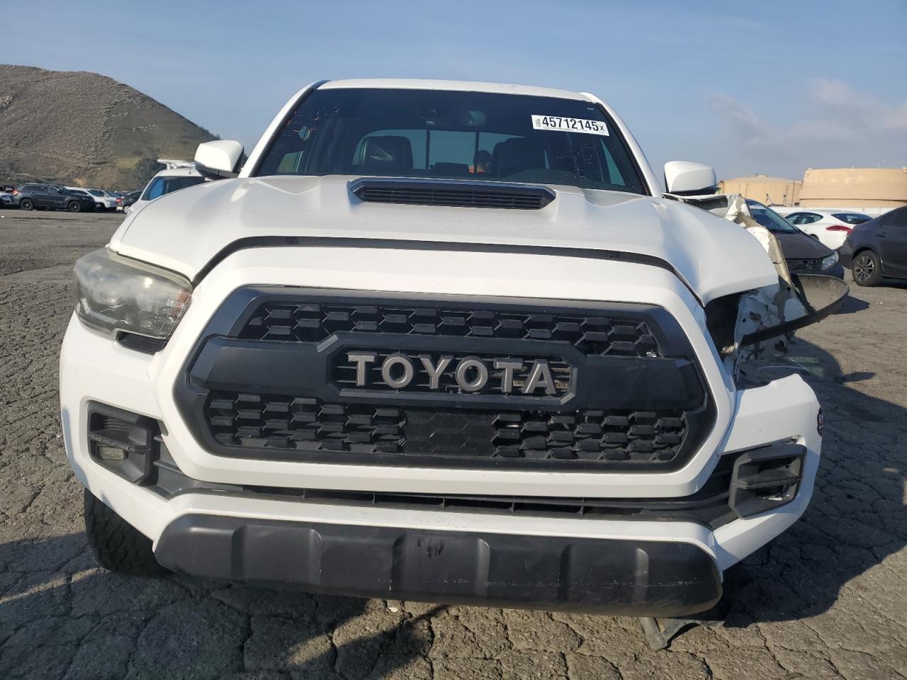 2019 Toyota Tacoma - Image 5