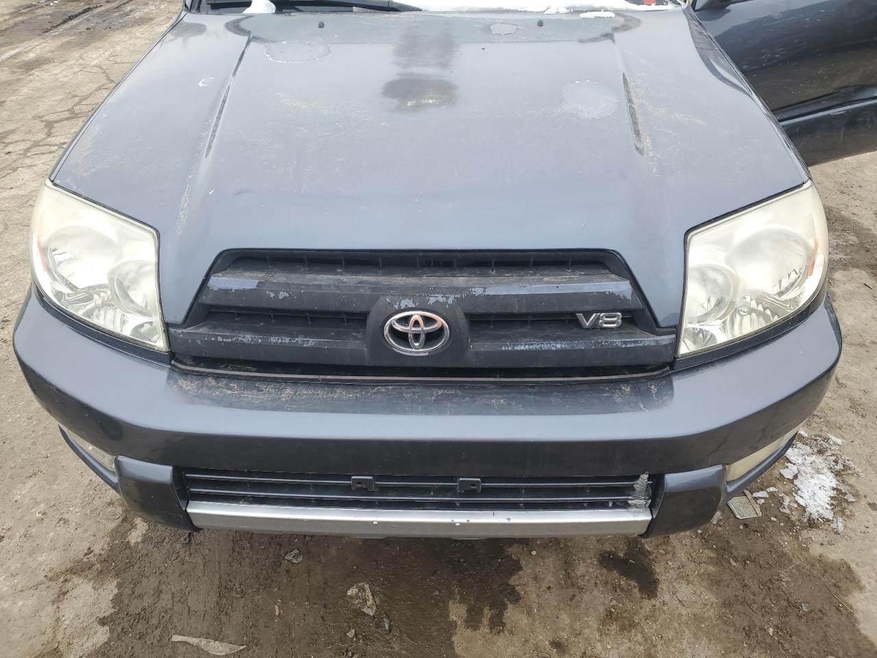 2004 Toyota 4Runner - Image 13