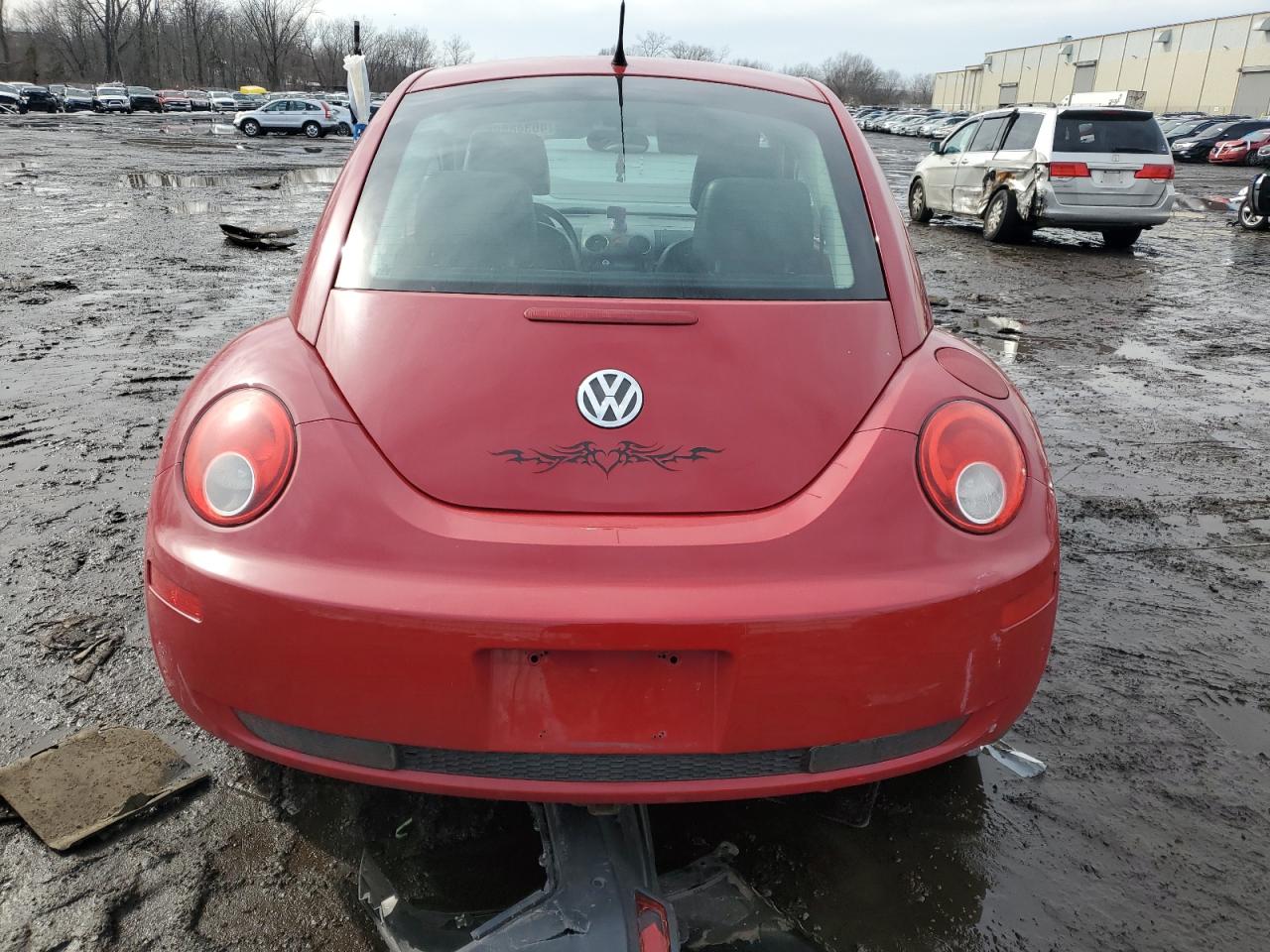 2006 Volkswagen Beetle - Image 6