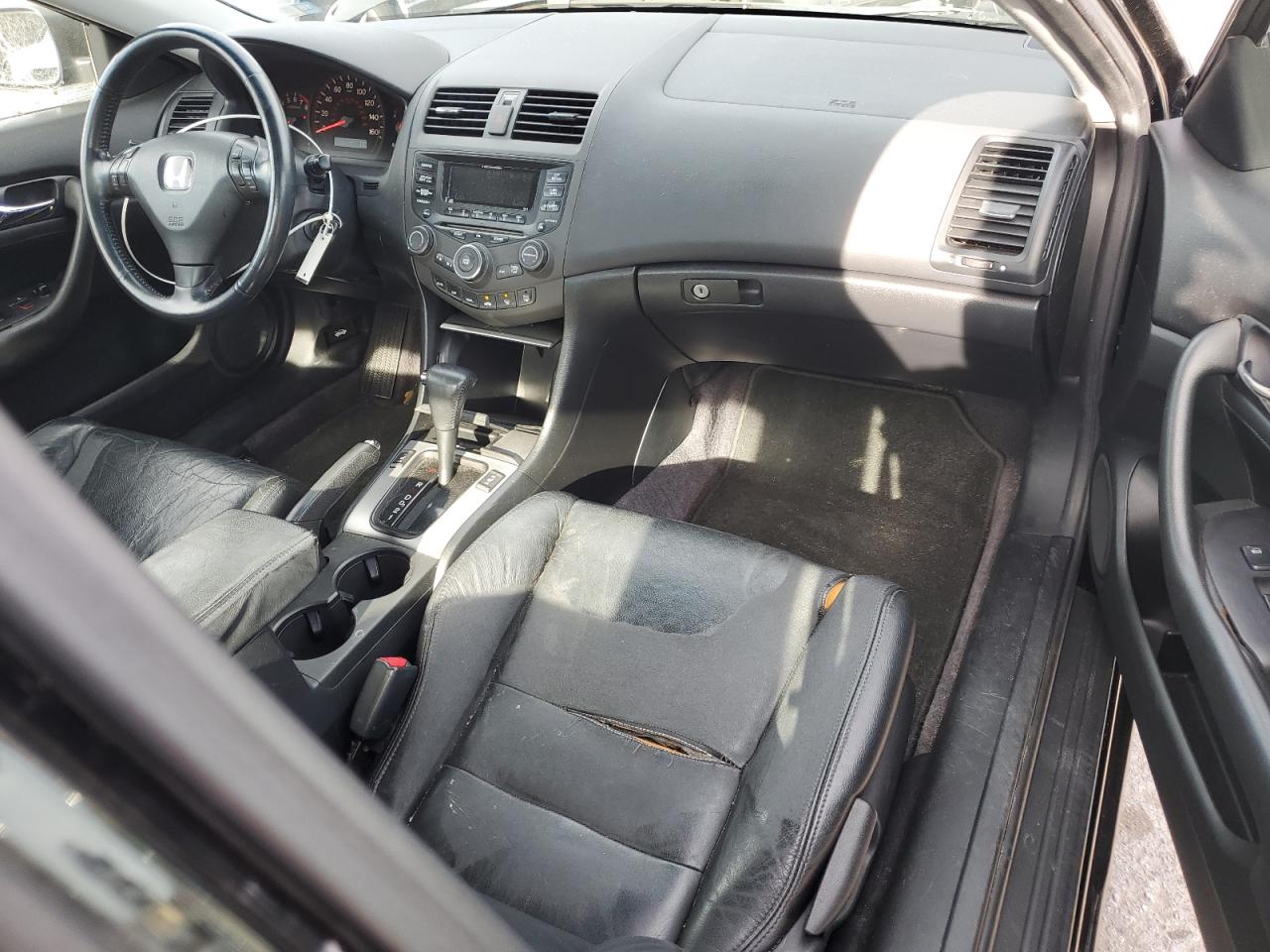 2004 Honda Accord - Image 8