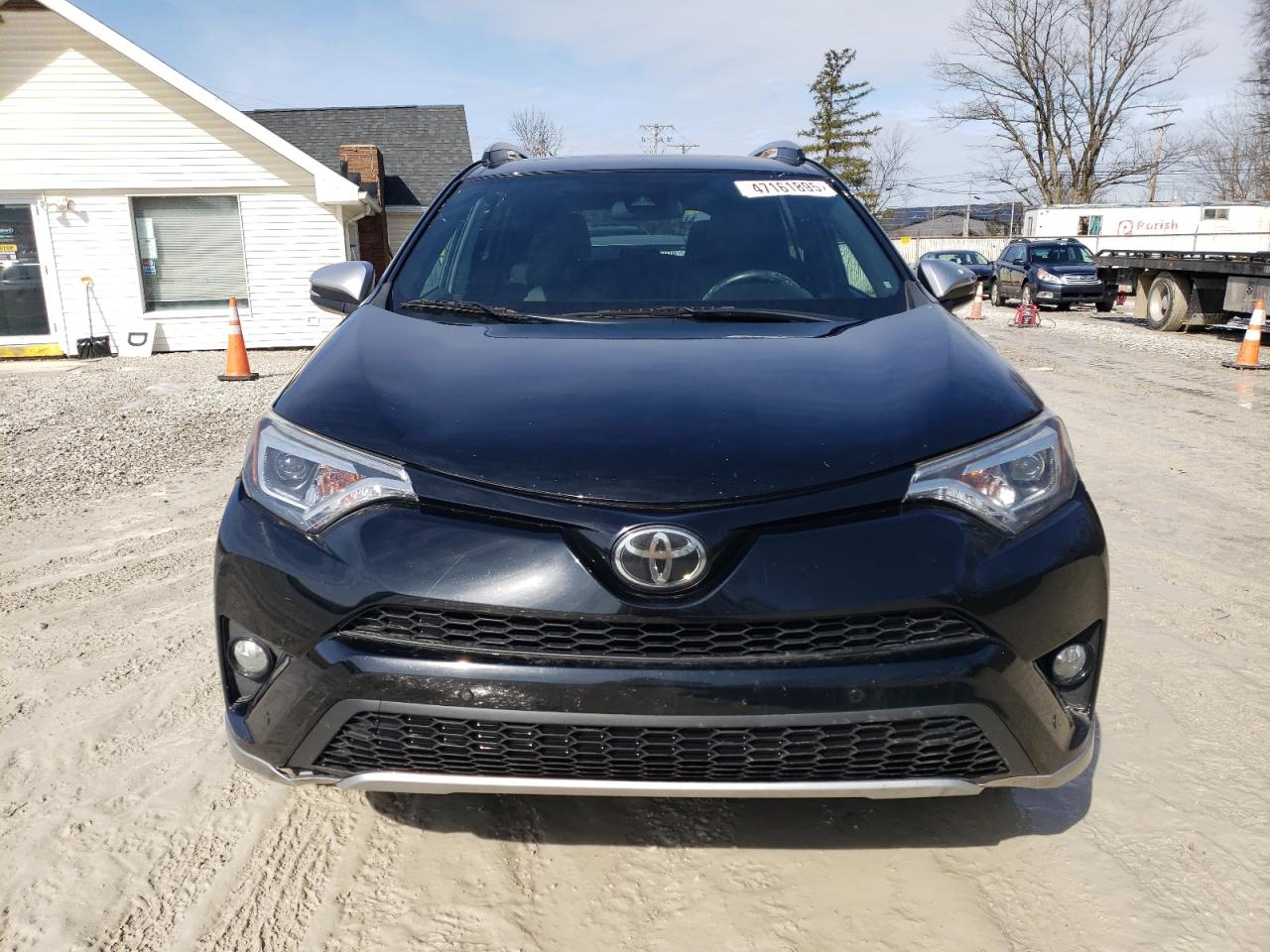 2017 Toyota RAV 4 - Image 5