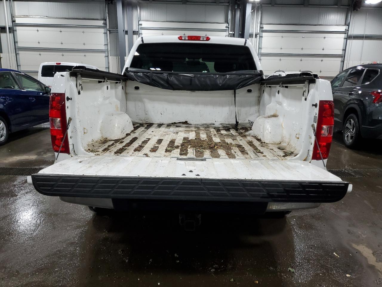 2013 Chevrolet Silverado - Image 6