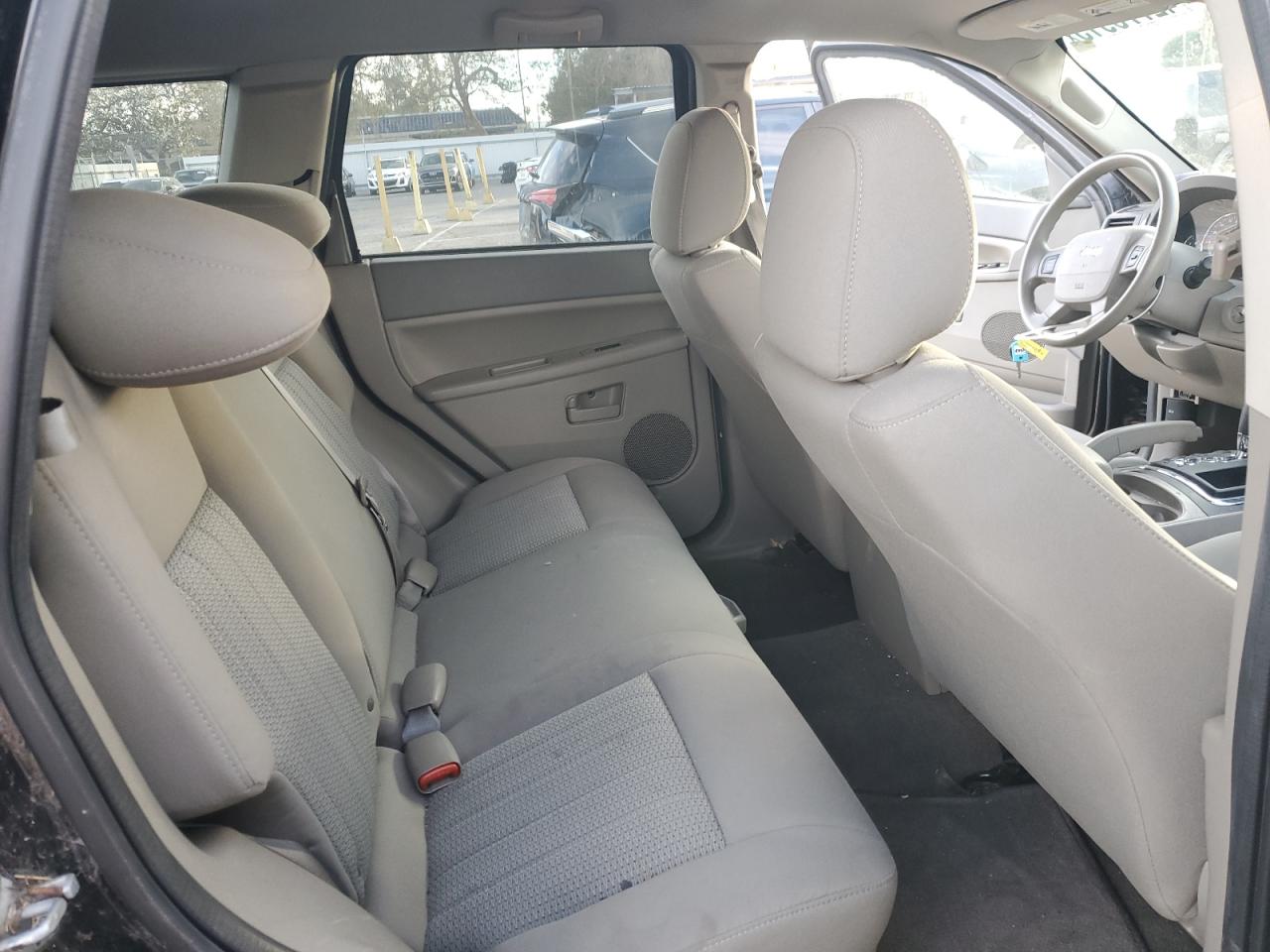 2007 Jeep Grand Cherokee - Image 11