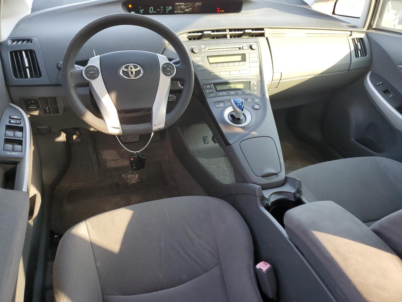 2010 Toyota Prius - Image 8
