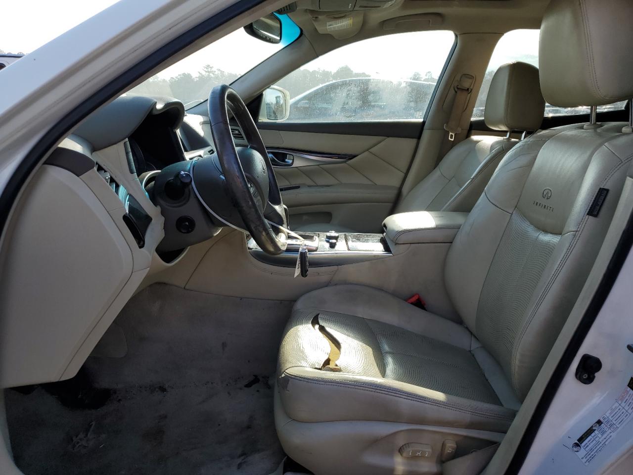 2011 Infiniti M - Image 7