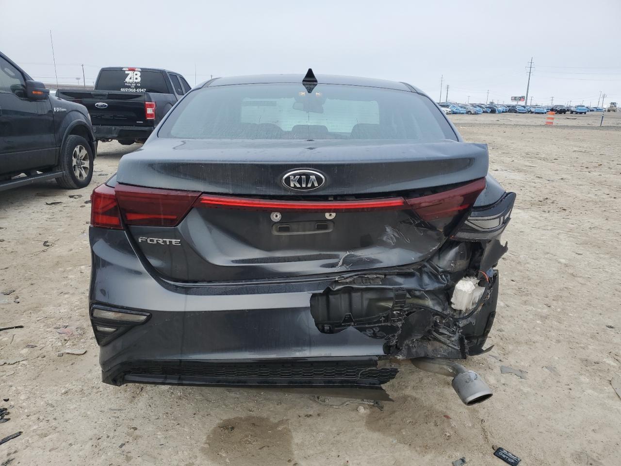 2019 Kia Forte - Image 6