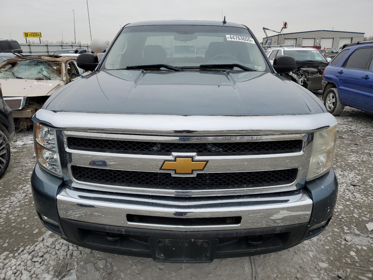 2011 Chevrolet Silverado - Image 5